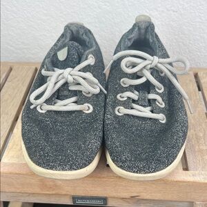 Allbirds Black and Cream Athletic Shoes Women’s Size 8